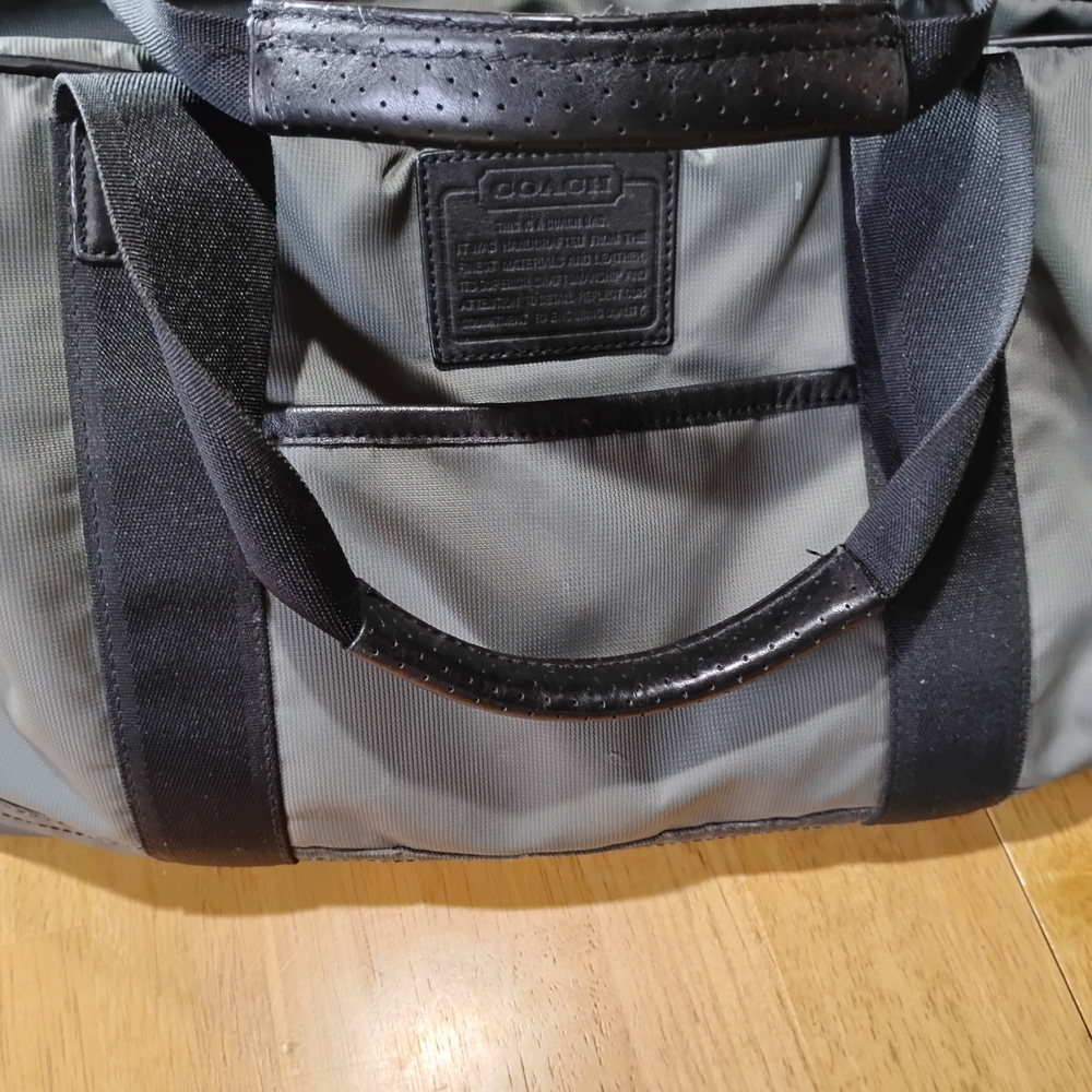 Coach Boston Voyager Green Duffel with Black Leather Trim - Picture 13 of 15
